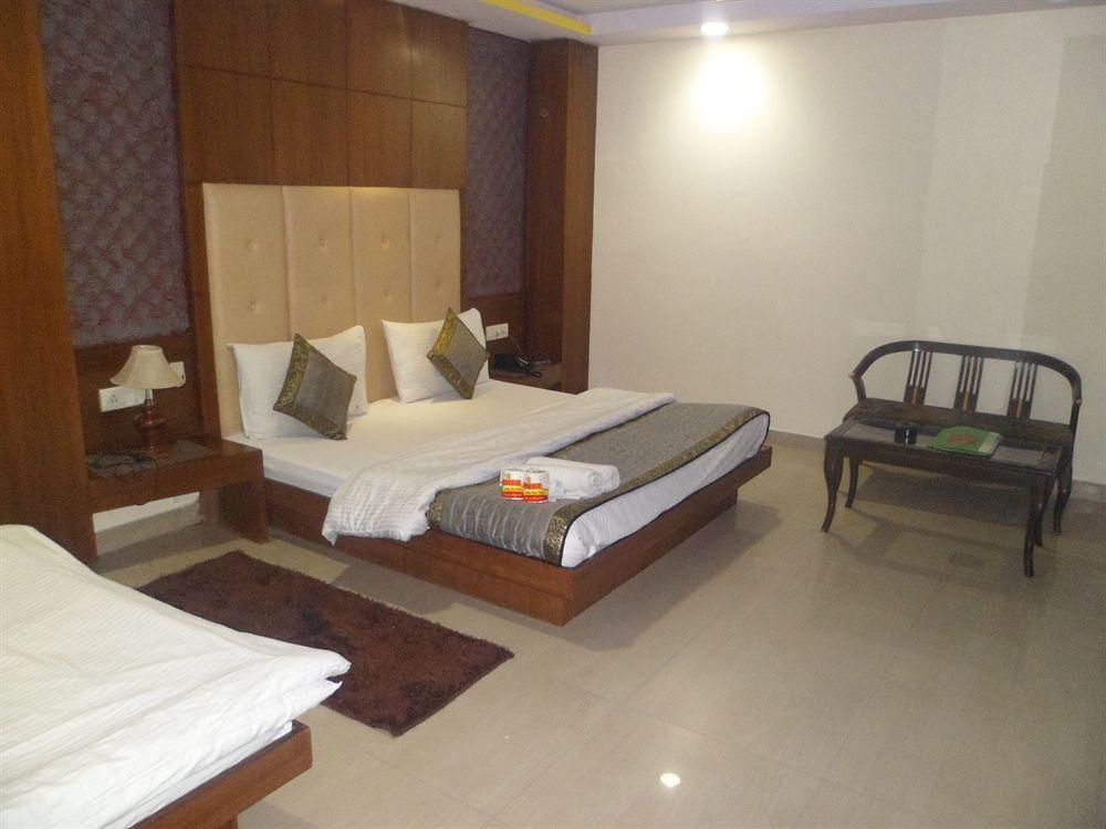 Hotel Shelton Neu-Delhi Exterior foto